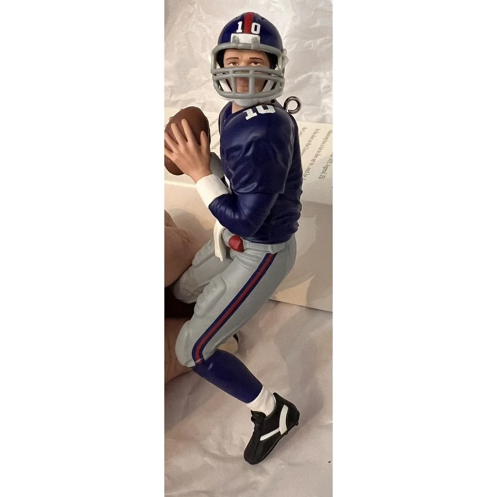 HALLMARK Keepsake NEW 2010 FOOTBALL LEGENDS ELI MANNING NFL  Christmas ORNAMENT